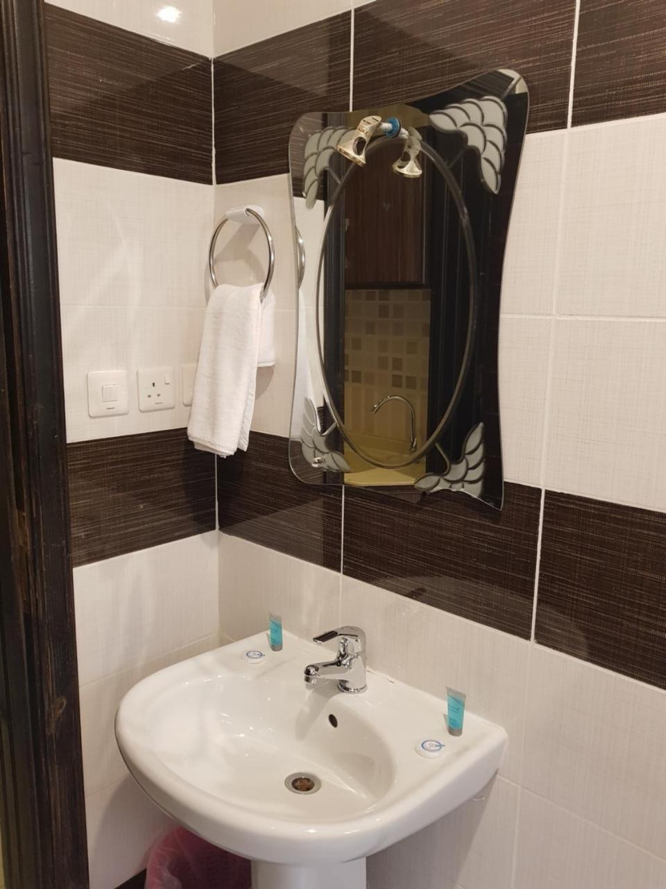 الحماد للشقق الفندقية - فرع قريش Jeddah Exterior foto